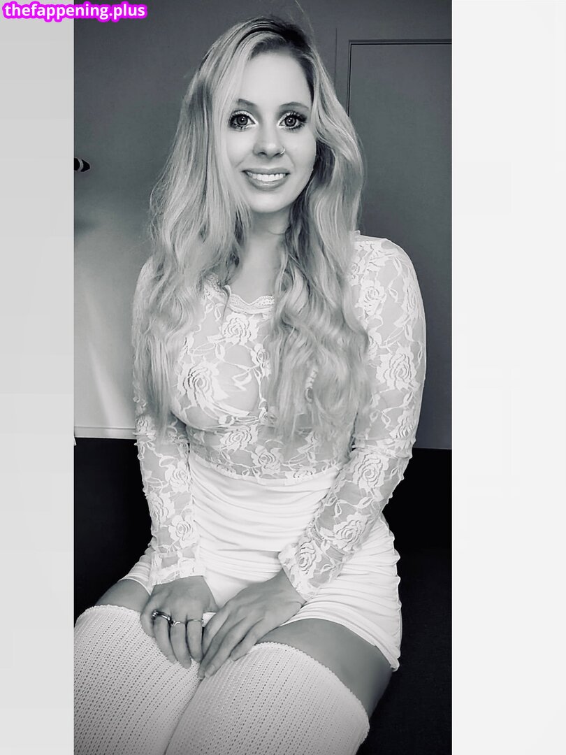 100rainbowdresses / Jess Talor / rainbowkittie90 Fotografie OnlyFans Dezbrăcată #15