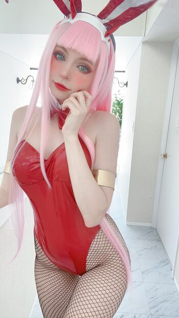 31352