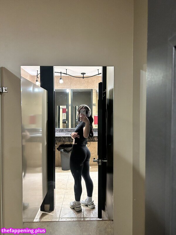 33emm / emm / exclusive.emm Photo OnlyFans Nu #4
