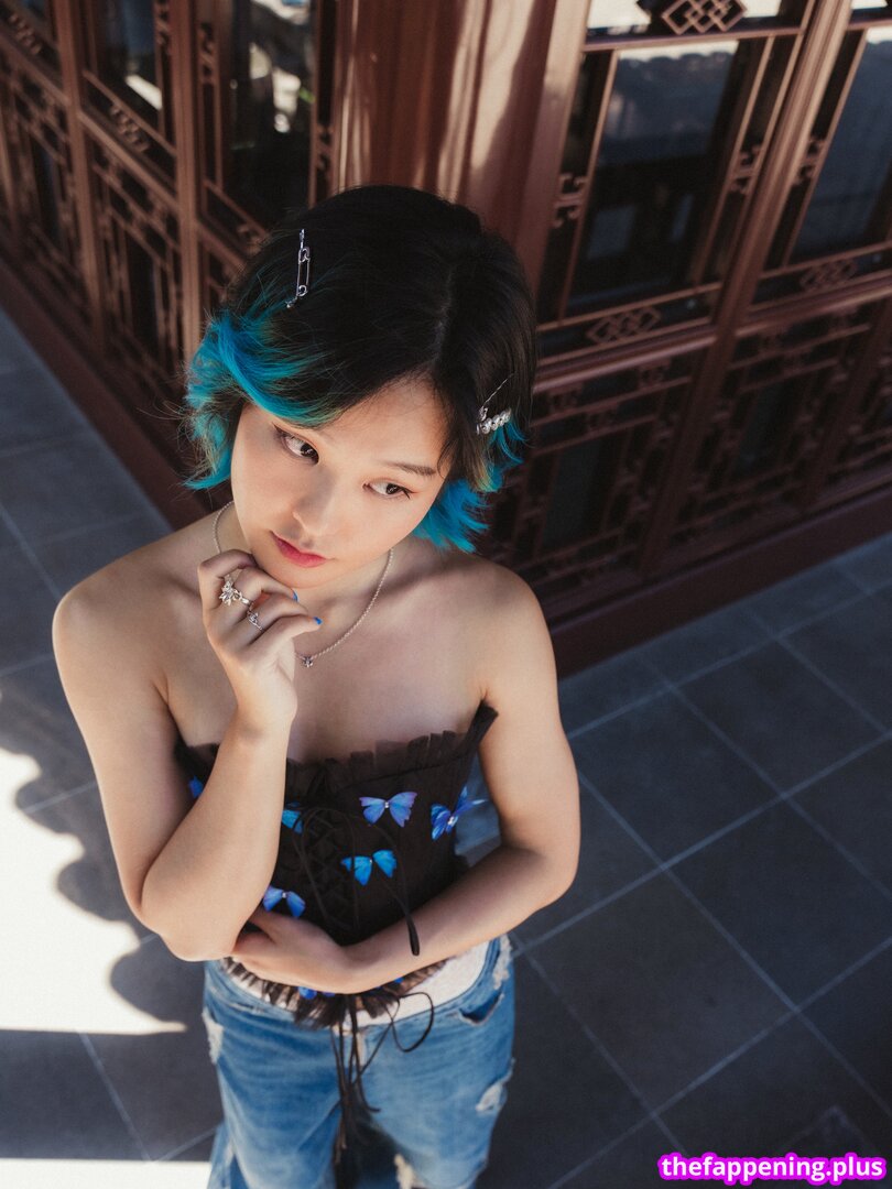39Daph / Daph / dxphvee / https: Nude OnlyFans Photo #431