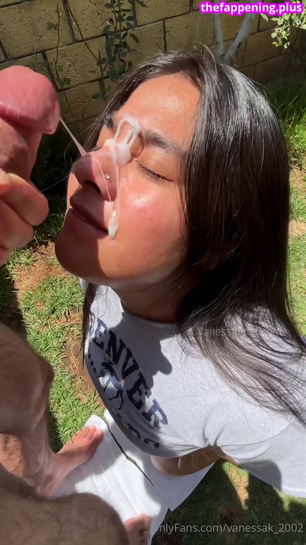 444Vanessa / 444vanessak / bougie_vee / vanessak_2002 Fotografie OnlyFans Dezbrăcată #12