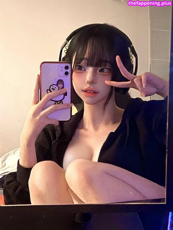 825io Foto OnlyFans Desnuda #21