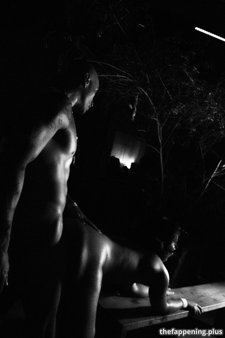 99WAREH0USE / 99WareHouse / cw / favicon.ico / https: Foto OnlyFans Desnuda #46