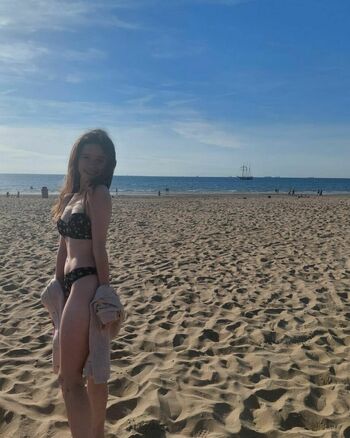 A_Bit_Rebecca