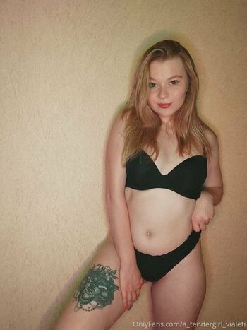 a_tendergirl_vialeti