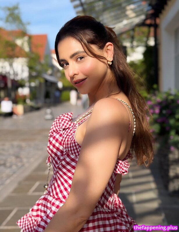 Aamna Sharif / aamnasharifofficial Fotografie OnlyFans Dezbrăcată #6