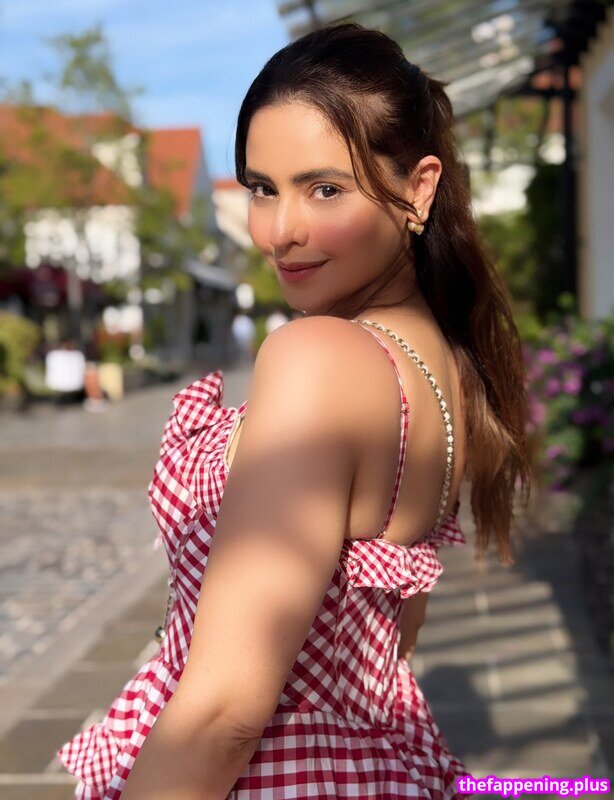 Aamna Sharif / aamnasharifofficial Meztelen OnlyFans Fotó #7