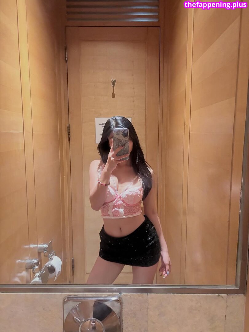 Saipetch B. / aaomhelloo Photo OnlyFans Nu #168