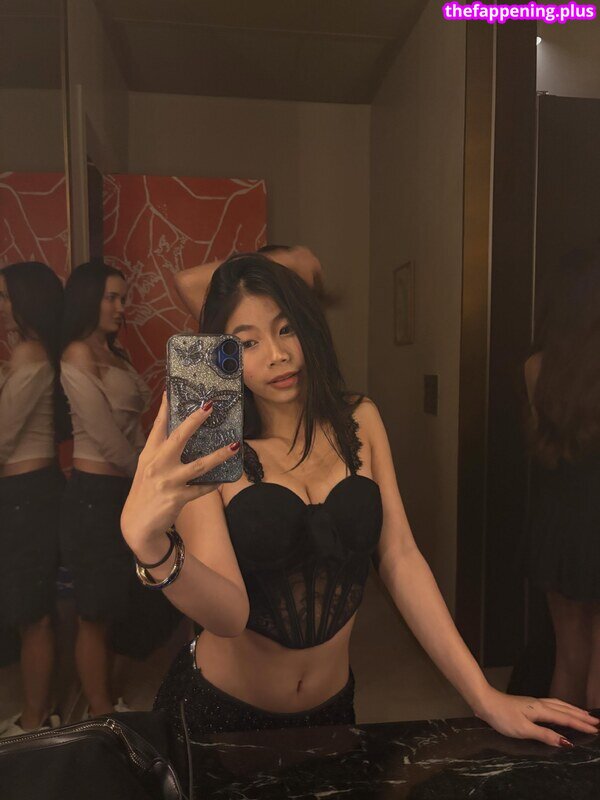 Saipetch B. / aaomhelloo Çıplak OnlyFans Fotoğrafı #264