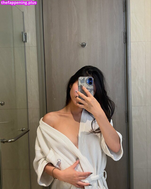Saipetch B. / aaomhelloo Nahá OnlyFans fotografie #385