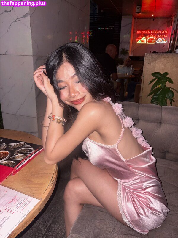 Saipetch B. / aaomhelloo Foto OnlyFans Nuda #423