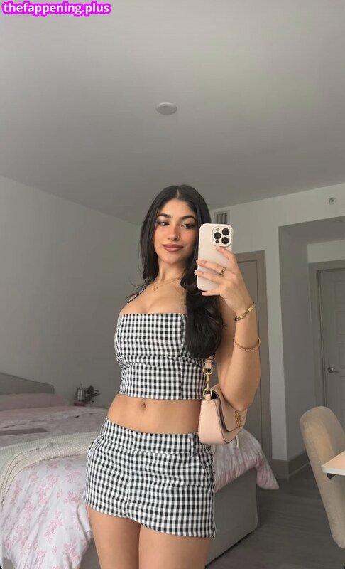 Aashna Kalwani / aashnakalwani Çıplak OnlyFans Fotoğrafı #4