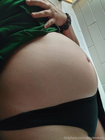 abbybeebelly