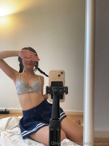 absolutepetite