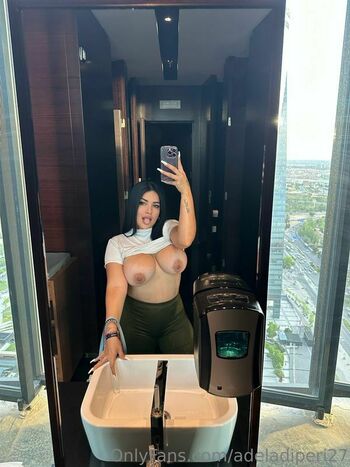 Adela Di Peri