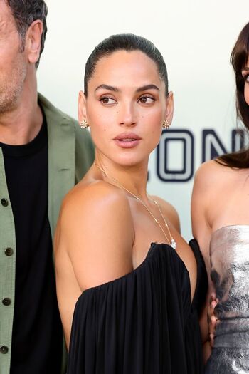 Adria Arjona