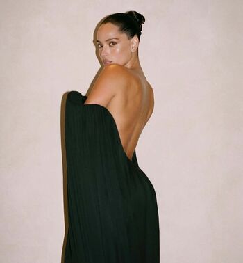 Adria Arjona