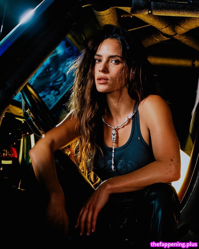 Adria Arjona