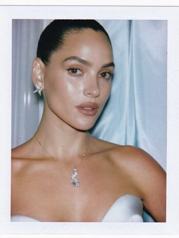 Adria Arjona