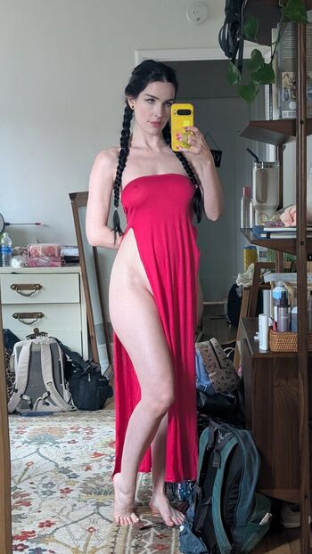 Aella_Girl