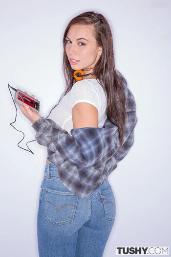 Aidra Fox