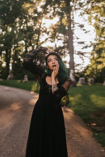 AileenSenpaiReacts