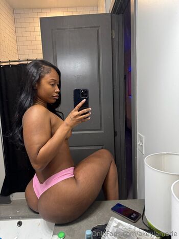 akeylamarie
