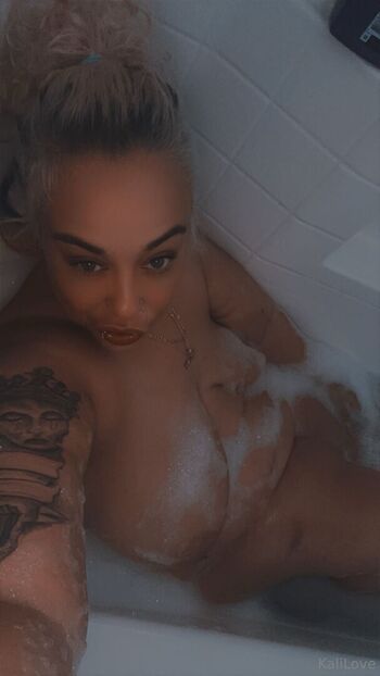 akiliahightower32