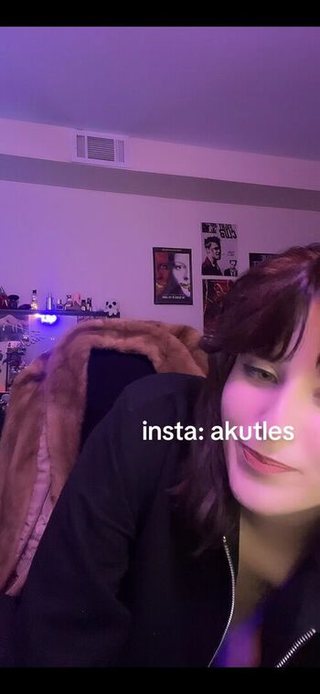 Akutles