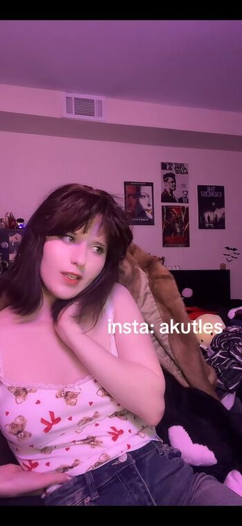 Akutles