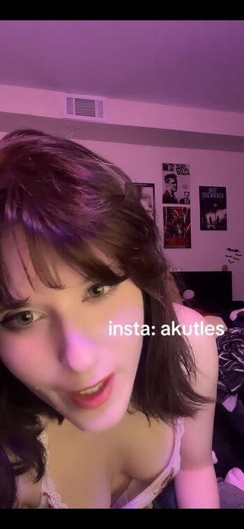 Akutles