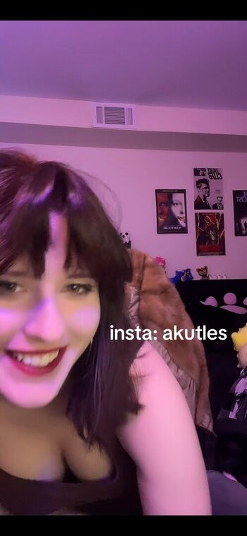 Akutles
