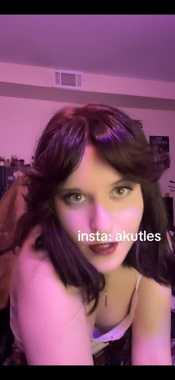 Akutles