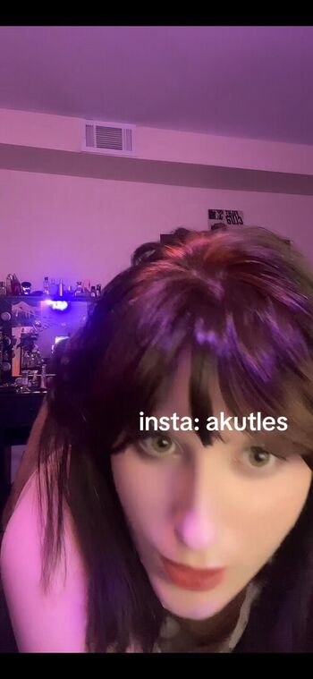 Akutles