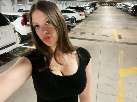 Alana Z