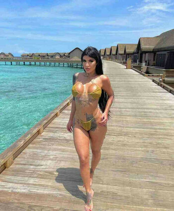 Alanamaxxine