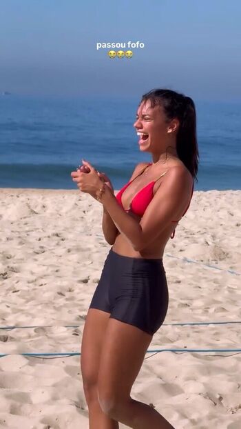 Alane Dias