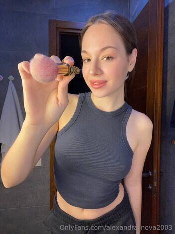 alexandra_nova2003