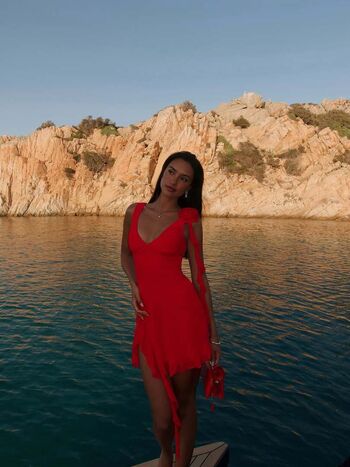 Alexandra Saint Mleux