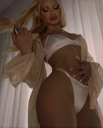 Alexandra Stan