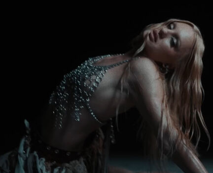 Alexandra Stan