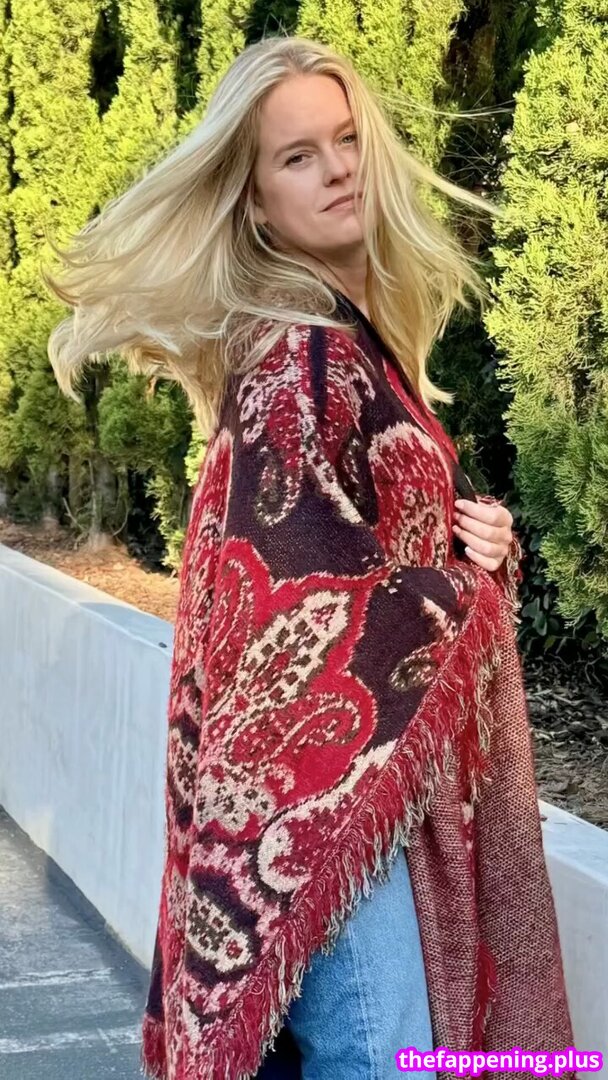 Alice Eve