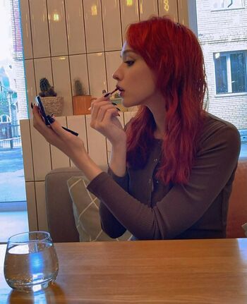 Alice_Kisss
