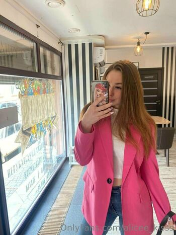 alicee_kisss