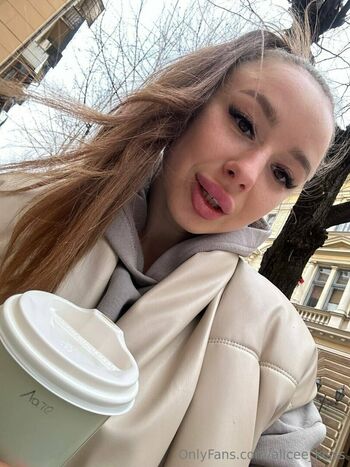 alicee_kisss