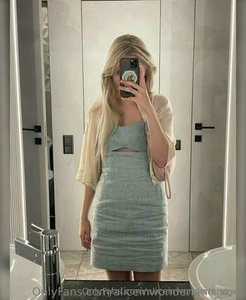 aliceinwonderland_xo