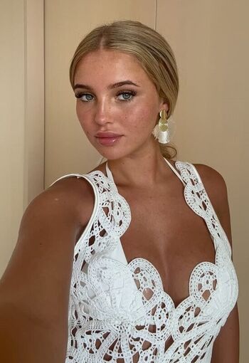 Alicia Johnston