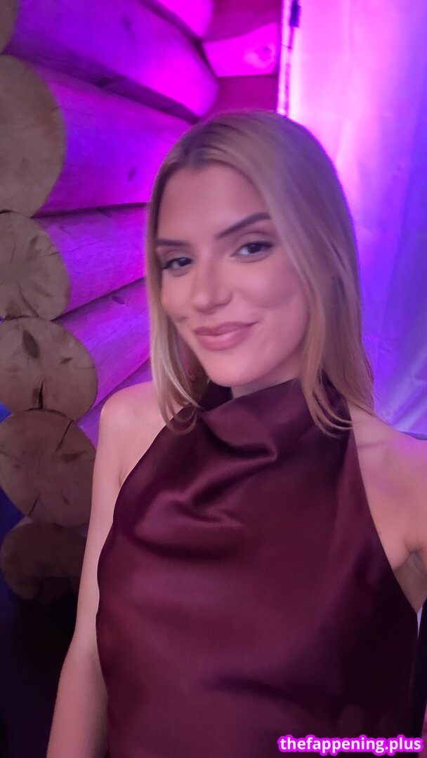Alissa Violet