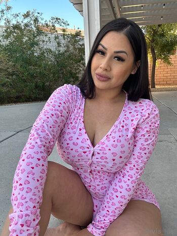 alivia_lust