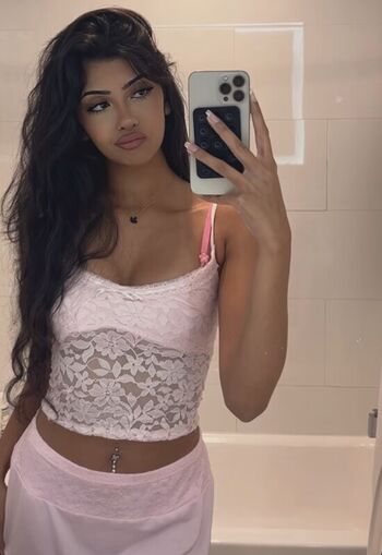 Aliza Shan